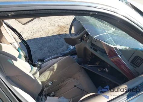 2000 Mercury Grand Marquis Gs из США, поврежденный, VIN 2MEFM74W5YX657264